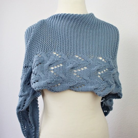 Strickanleitung asymmetrisches Dreieckstuch mit  Loch- und Zopfmuster PDF