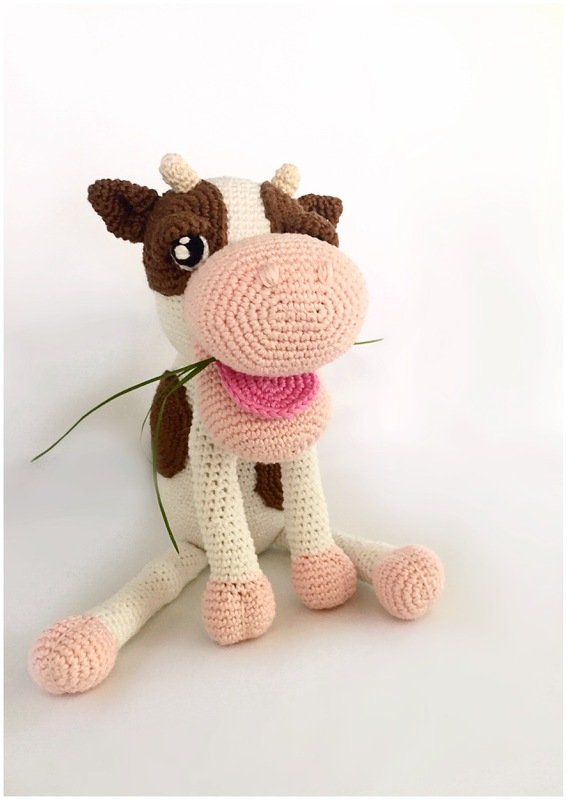 Nice crochet pattern of a cute cow described in Dutch, Deutch (German) and English - Image 4