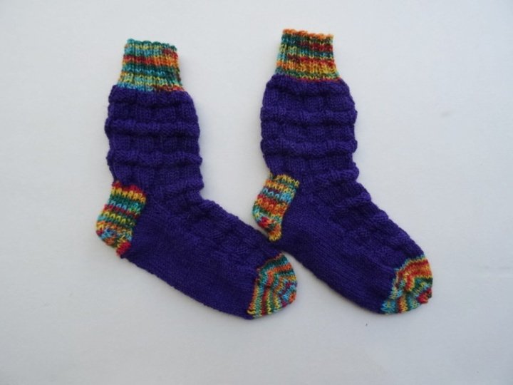 Strickanleitung für Socken im Korbmuster für Gr. 36/37