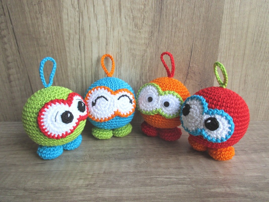Häkelanleitung Knobblys - witzige Taschenbaumler oder knubbelige Schlüsselanhänger
