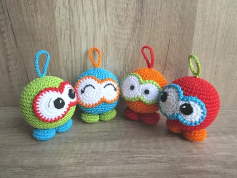 Häkelanleitung Knobblys - witzige Taschenbaumler oder knubbelige Schlüsselanhänger