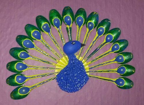 Bastelanleitung -Wandbild Pfau