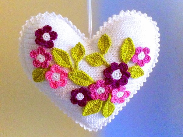 Flowery Heart - Crochet Pattern english