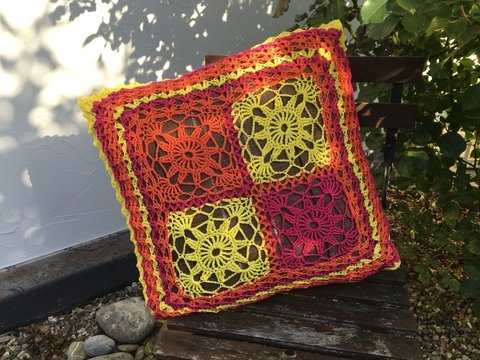 Häkel-Anleitung Kissenbezug 50 x 50 cm - Upcycling für alte Kissen