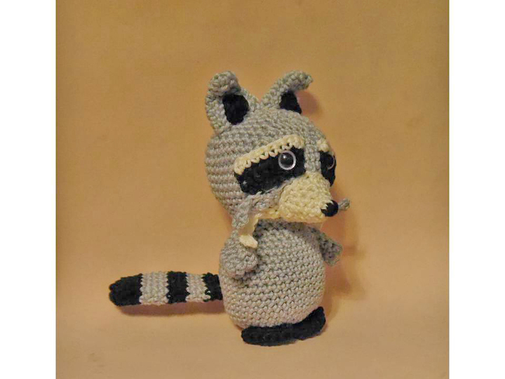 Kuscheltier Waschbär - auch als Greifling - Häkelanleitung