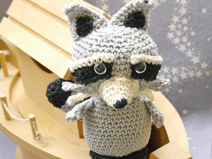 Kuscheltier Waschbär - auch als Greifling - Häkelanleitung