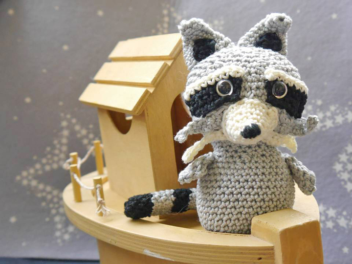 Kuscheltier Waschbär - auch als Greifling - Häkelanleitung