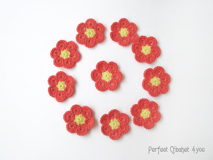 Easy crochet flower for Christmas decoration, Scrapbooking flower, Crochet Snowflakes
