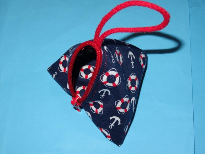 Pyramidentasche Schnullertasche Schlüsselanhänger nähen blitzschnell mit nur 6 Nähten