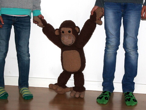 Gorilla häkeln – ein großes Kuscheltier von ca. 60 cm (deutsche Anleitung)