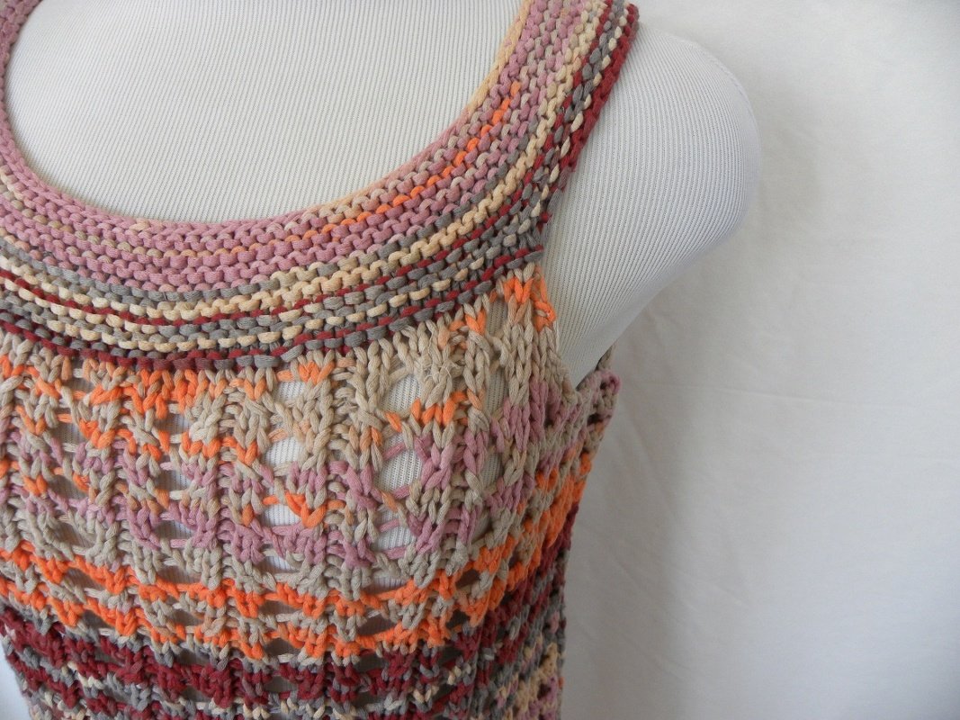 Top Schlanders mit Rundausschnitt