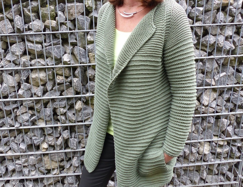 Raglanjacke im Rippenmuster, Strickanleitung Größe 36 - 42