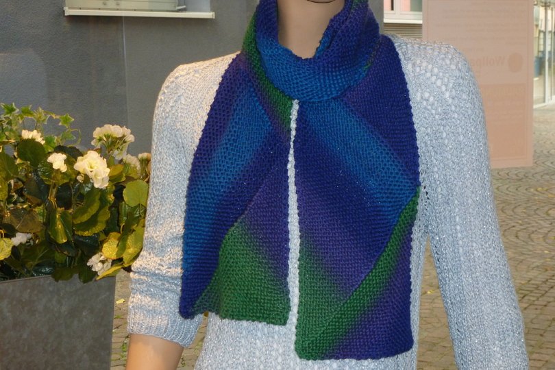 Schal mit Dreiecken gestrickt