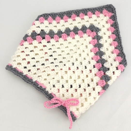 Häkelanleitung: Babymütze "Kopftuch"