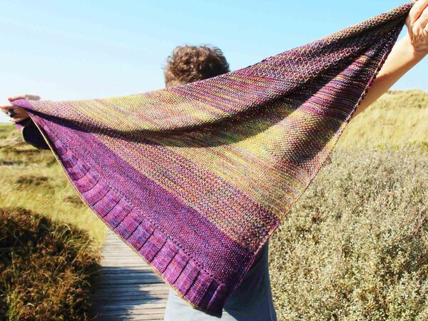 Triangular Scarf "Solveig", knitting pattern, easy to knit
