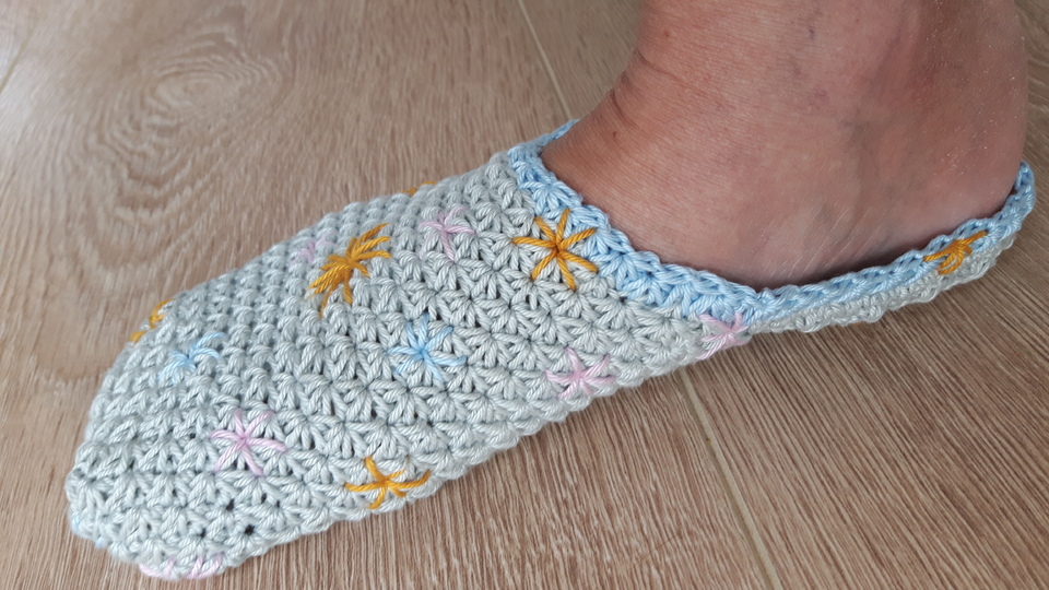 Hausschuhe Slippers "Eissterne" - alle Größen - Häkelanleitung