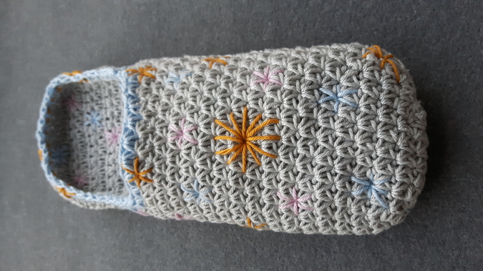 Hausschuhe Slippers "Eissterne" - alle Größen - Häkelanleitung