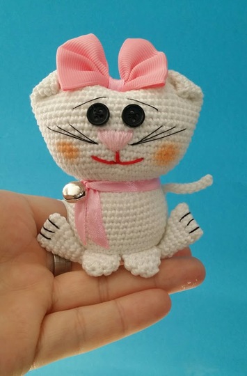 Amigurumi " Weiße Miautzi " 8 cm Groß