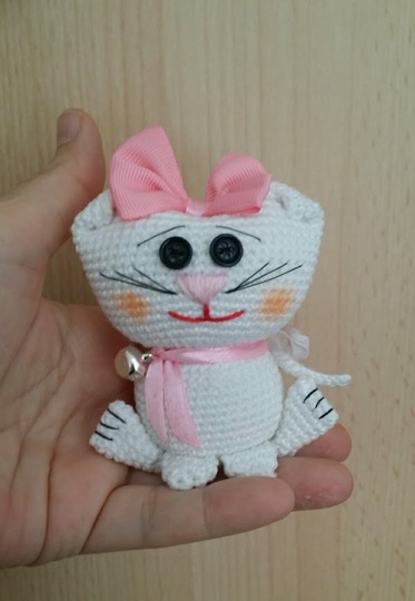 Amigurumi " Weiße Miautzi " 8 cm Groß