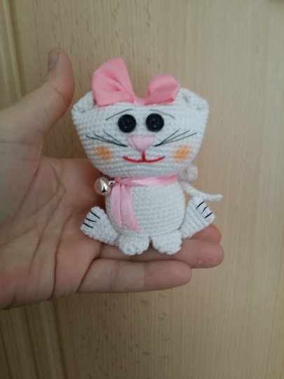 Amigurumi " Weiße Miautzi " 8 cm Groß