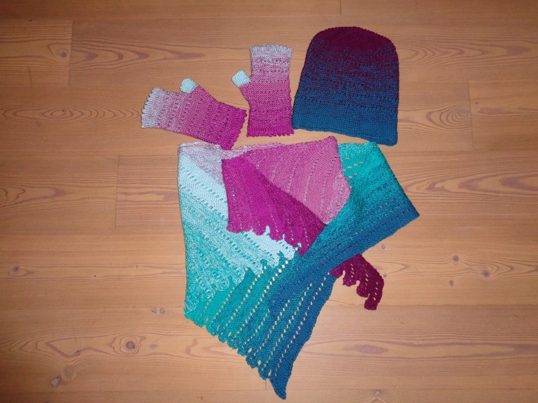 Strickanleitung Tuch, Mütze und Stulpen "Sognidora"