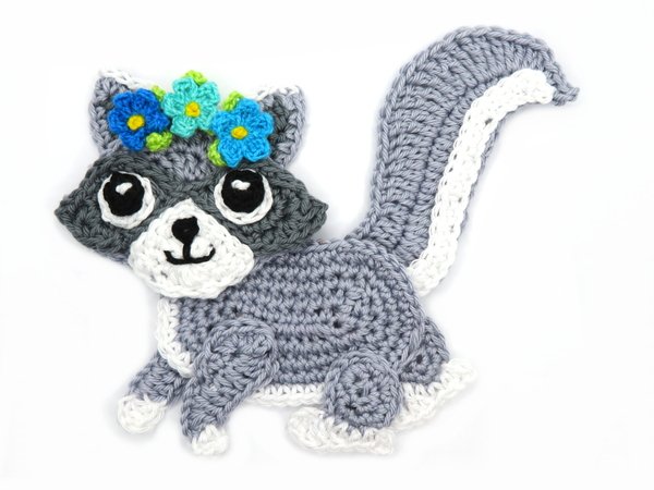 Wolf Crochet Applique Pattern