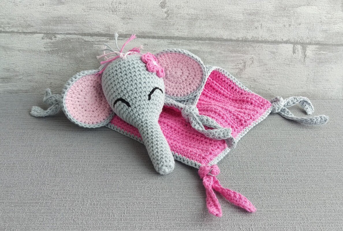 Crochet Pattern Snuggly Blanket Elephant - Image 2