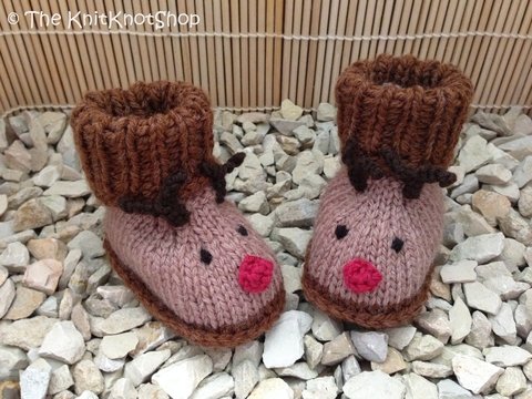 Strickanleitung Babyschuhe Rudolph das rotnasige Rentier