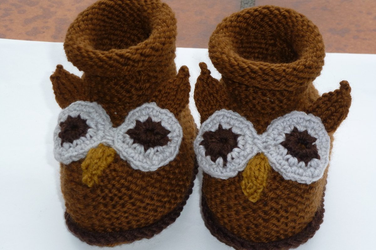 Babyschuhe Eule, gestrickt