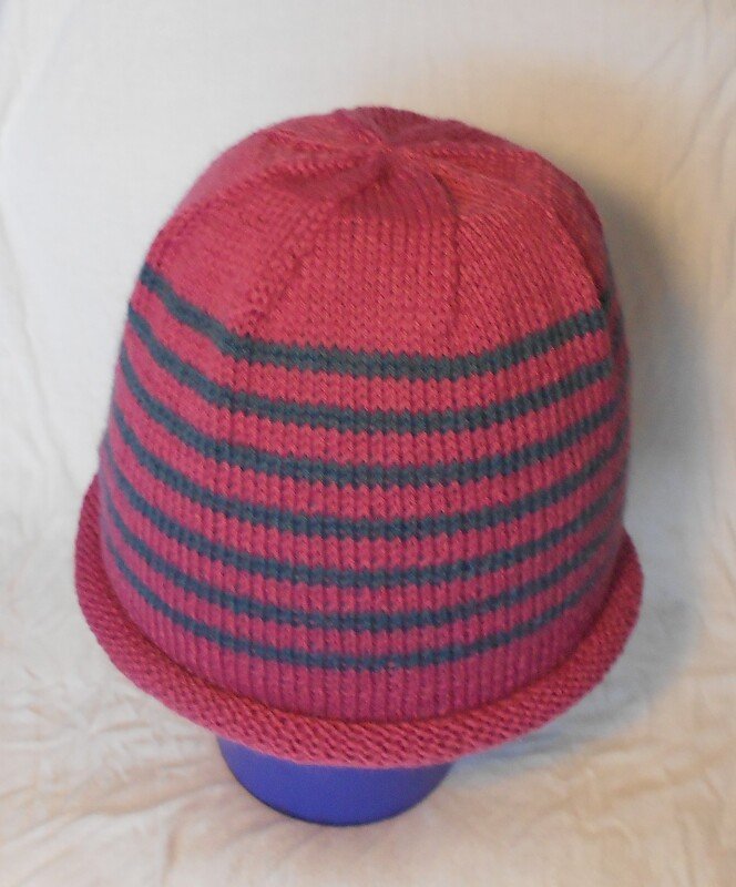 Roll-Beanie 8-Strahlenstern, Strickanleitung, Bad-Hair-Day-Mütze aus Sockengarn