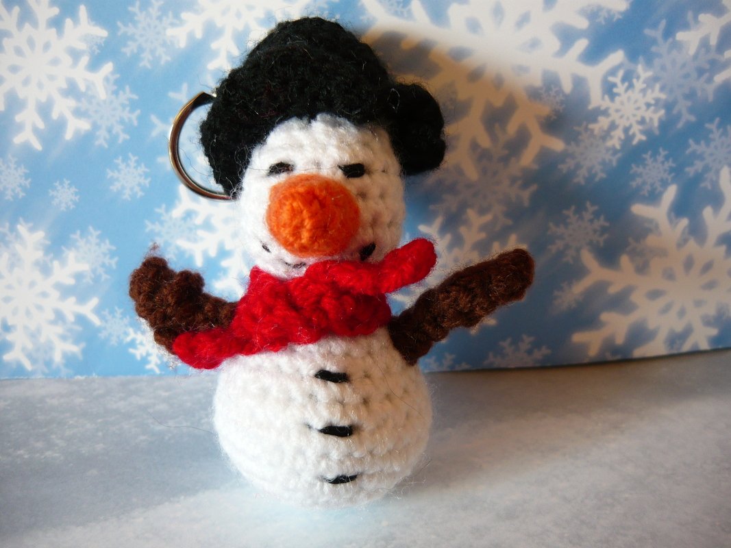 Häkelanleitung Schneemann Schlüsselanhänger / Geschenkanhänger