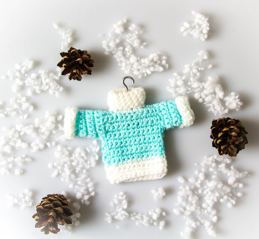 Amigurumi Miniature Sweater Crochet Pattern DIY - Image 2