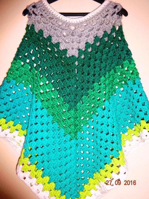 Poncho toll als Wollresteverwertung