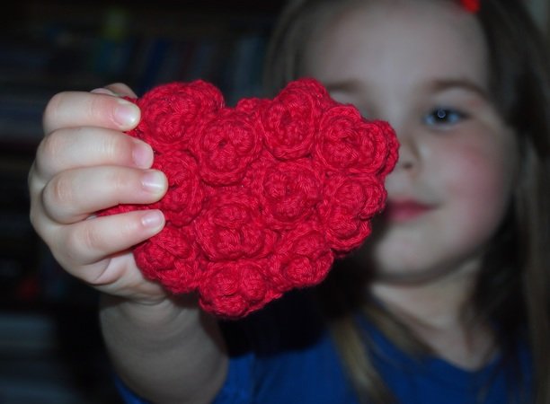 Red Rose Heart - crochet pattern