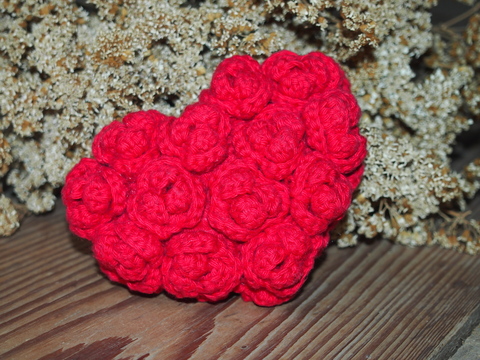 Red Rose Heart - crochet pattern