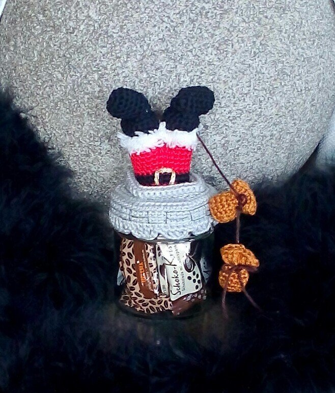 Häkelanleitung Santa bei der Arbeit  / Dekobezug für Marmeladenglas/ Deckelbezug für Bonbonglas - Bild 2