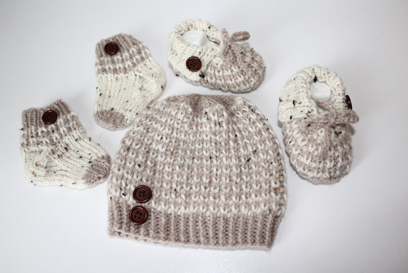 Strickanleitung Baby-Set, Mütze, Booties und Söckchen, ca. 0 - 5 Monate
