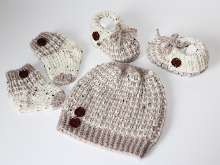 Strickanleitung Baby-Set, Mütze, Booties und Söckchen, ca. 0 - 5 Monate
