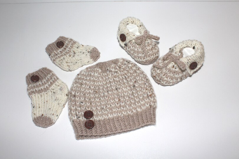 Strickanleitung Baby-Set, Mütze, Booties und Söckchen, ca. 0 - 5 Monate