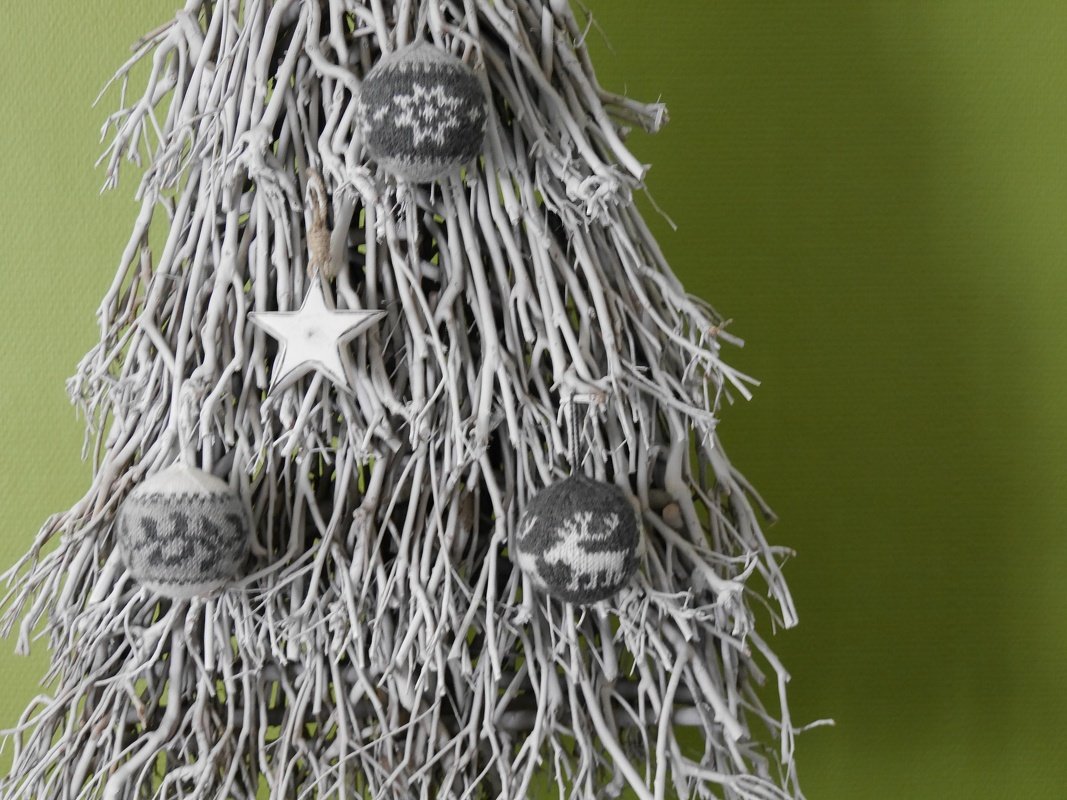 Weihnachtskugel mit Elch Motiv - Strickanleitung - Bild 2