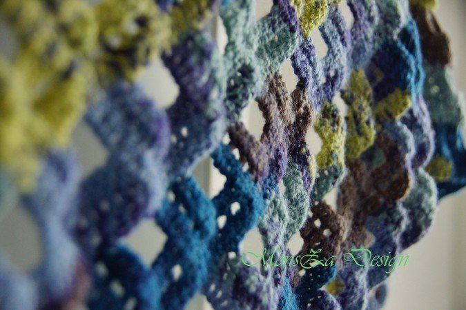 Ocean Beach - triangular shawl - crochet