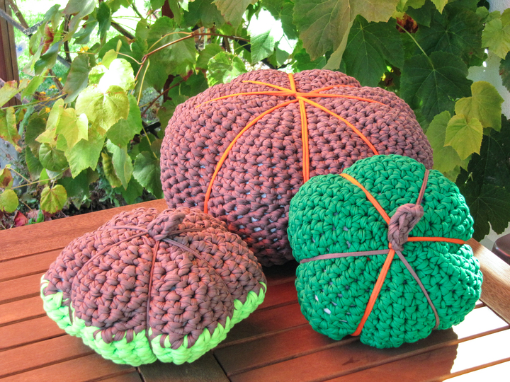 12 E-Book Häkelanleitung Zierkürbisse mal anders