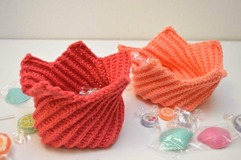 Blütenkörbchen, Sternenkörbchen Häkelanleitung 