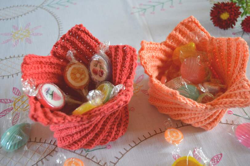 Blütenkörbchen, Sternenkörbchen Häkelanleitung 