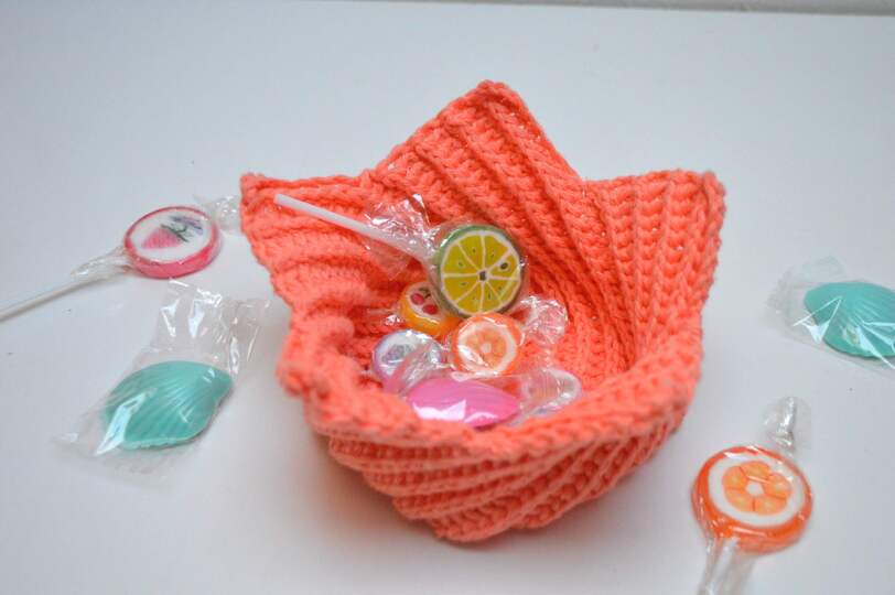 Blütenkörbchen, Sternenkörbchen Häkelanleitung 