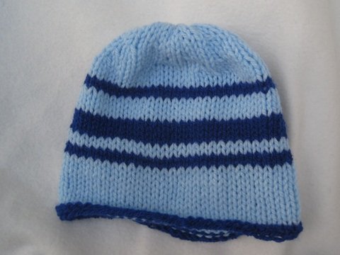 Strickanleitung Babymütze Blau von 0 bis 6 Monate tragbar- ideal auch für Anfänger
