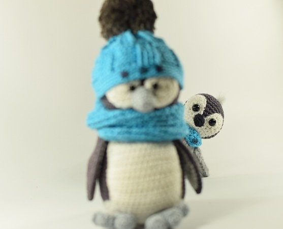 Haekelicious 2 Anleitungs-Paket Babypinguin mit großem Pinguin + Eiswürfel + Mütze + Schal
