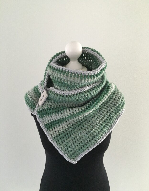 Crochet Pattern for a Button Scarf - Image 3