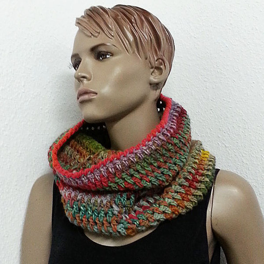 Häkelanleitung Loop Schlauchschal Kunterbunt