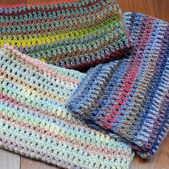 Häkelanleitung Loop Schlauchschal Kunterbunt